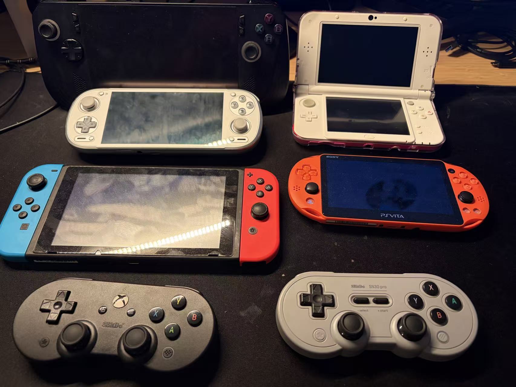 Ruichi Li’s collection of handheld game devices